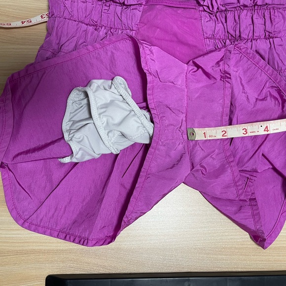 Free People FP Movement The Way Home Shorts 4 Pair M EXCELLENT Condition Summer - Picture 11 of 16